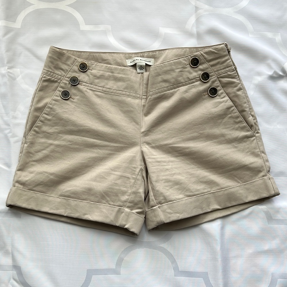 Banana Republic Flat Front Shorts Women’s size 0
